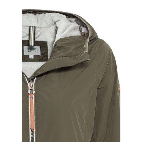 Taillierter Anorak mit Kapuze