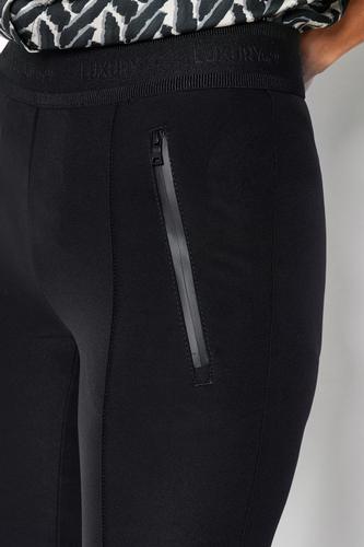 Jenny Luxury 44 - Black