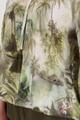 Bluse mit tropischen Print