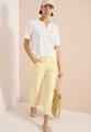 T-Shirt mit Split Neck in Unifarbe